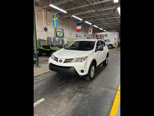 2015 Toyota RAV4 LE