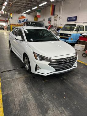 2020 Hyundai ELANTRA Limited