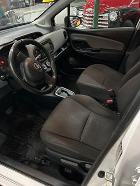 2015 Toyota Yaris LE