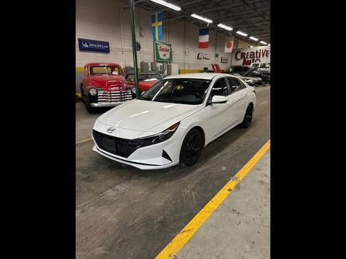 2021 Hyundai ELANTRA SEL