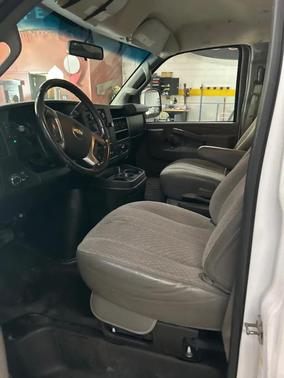 Summit White 2016 Chevrolet Express 2500 Work Van