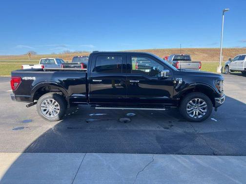 Agate Black Metallic 2026 Ford F-150 XLT