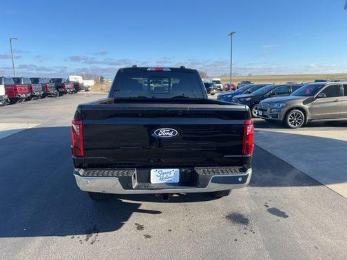 Agate Black Metallic 2026 Ford F-150 XLT