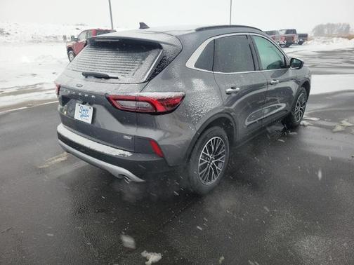 2026 Ford Escape PHEV SE