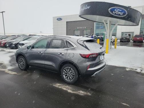2026 Ford Escape PHEV SE