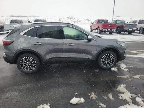 2026 Ford Escape PHEV SE