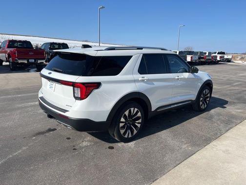 Star White Metallic Tri-Coat 2026 Ford Explorer Platinum