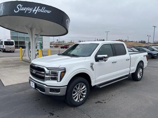 Star White Metallic Tri-Coat 2026 Ford F-150 Lariat