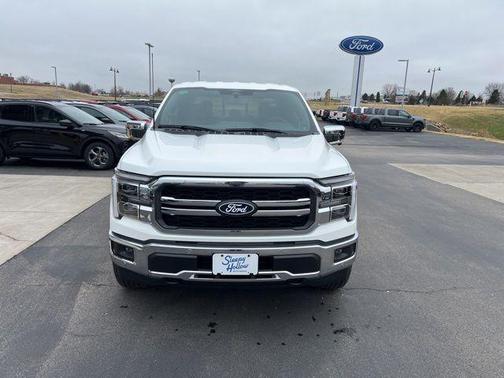 Star White Metallic Tri-Coat 2026 Ford F-150 Lariat