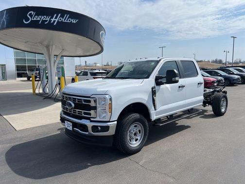 Oxford White 2026 Ford F-350 XL