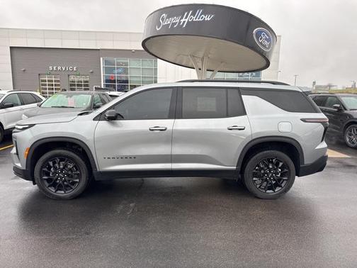 2024 Chevrolet Traverse LT