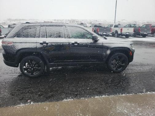 2022 Jeep Grand Cherokee Altitude