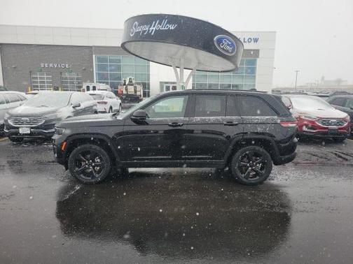 2022 Jeep Grand Cherokee Altitude