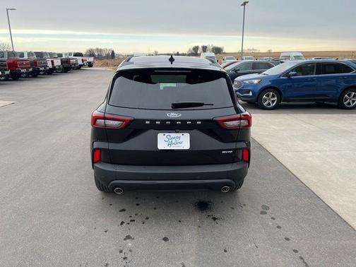 agate black metallic 2026 Ford Escape ST-Line