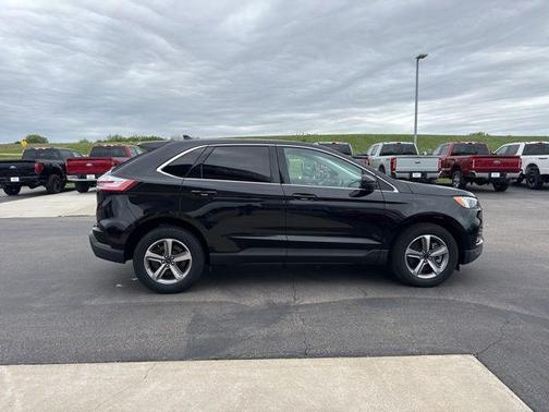 Agate Black Metallic 2024 Ford Edge SEL