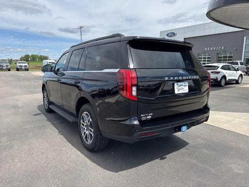 Agate Black Metallic 2025 Ford Expedition Active