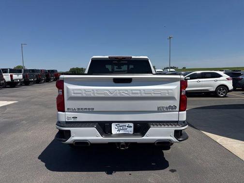 Iridescent Pearl Tricoat 2021 Chevrolet Silverado 1500 High Country