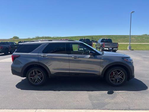 Carbonized Gray Metallic 2025 Ford Explorer ST-Line