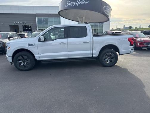 2025 Ford F-150 Lightning LARIAT