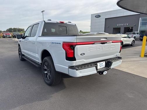 2025 Ford F-150 Lightning LARIAT