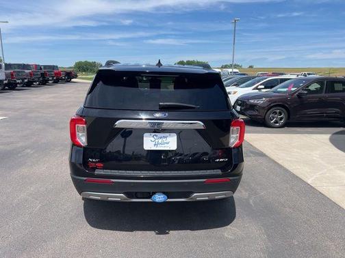 Agate Black Metallic 2023 Ford Explorer XLT