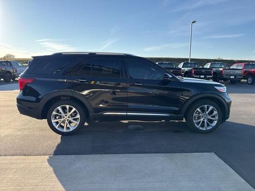 2021 Ford Explorer Platinum