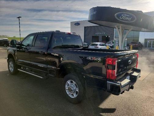 Agate Black Metallic 2026 Ford F-350 XLT