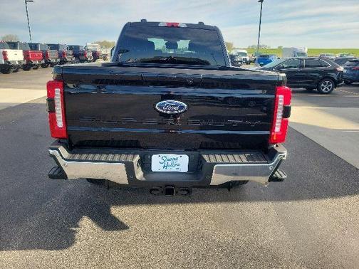 Agate Black Metallic 2026 Ford F-350 XLT