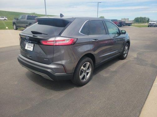 Carbonized Gray Metallic 2024 Ford Edge SEL