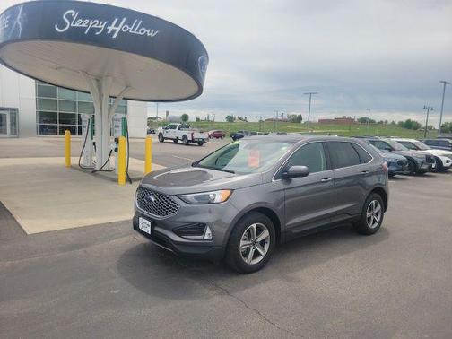 Carbonized Gray Metallic 2024 Ford Edge SEL