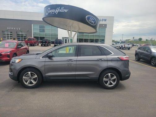 Carbonized Gray Metallic 2024 Ford Edge SEL