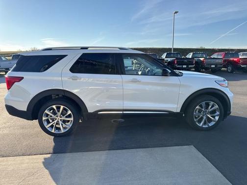 2023 Ford Explorer Platinum