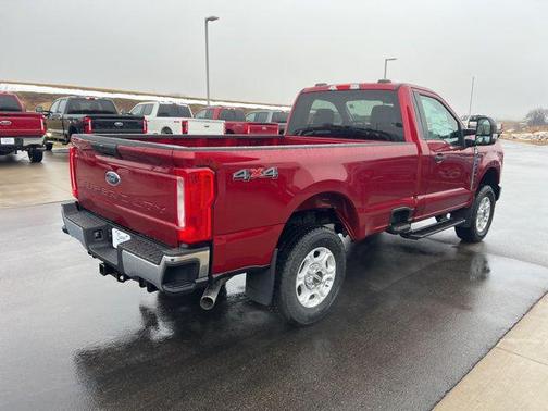Ruby Red Metallic Tinted Clearcoat 2026 Ford F-250 XLT