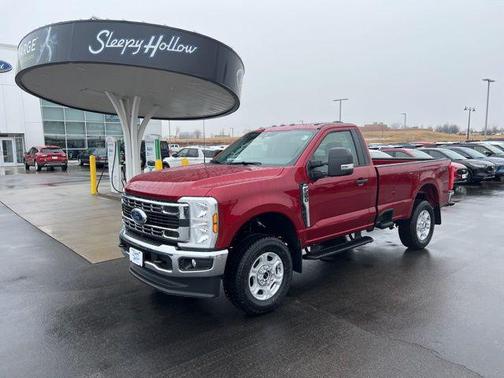 Ruby Red Metallic Tinted Clearcoat 2026 Ford F-250 XLT
