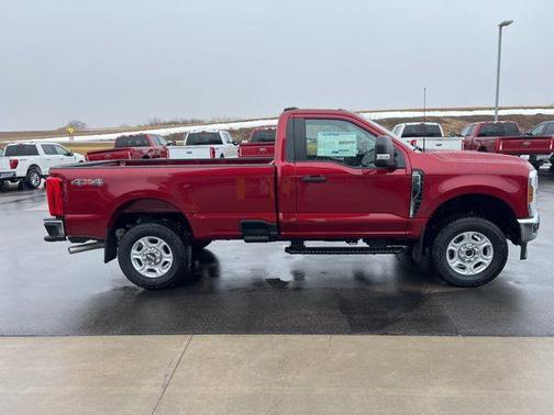 Ruby Red Metallic Tinted Clearcoat 2026 Ford F-250 XLT