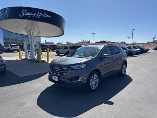 2022 Ford Edge Titanium