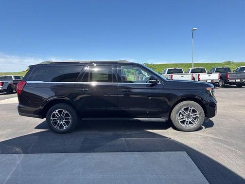 Agate Black Metallic 2026 Ford Expedition Max Active 4x4