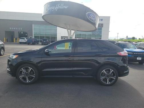 2022 Ford Edge ST