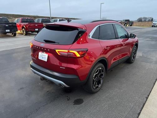 2026 Ford Escape Platinum