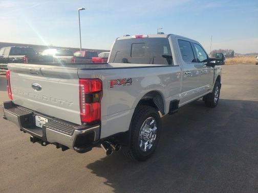 Avalanche 2026 Ford F-350 Lariat