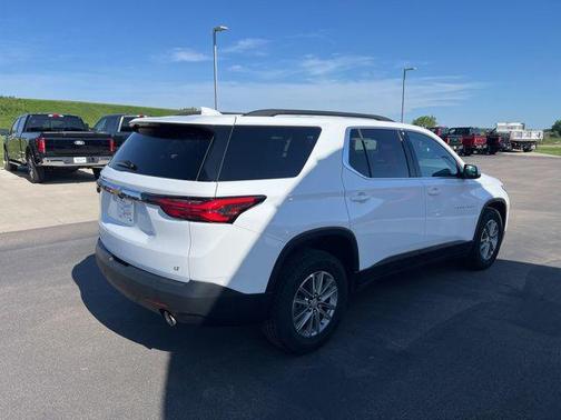 Summit White 2023 Chevrolet Traverse LT Leather