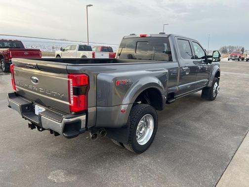 2024 Ford F-450 Lariat