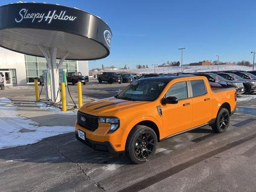 Orange Fury Metallic Tri-Coat 2026 Ford Maverick XLT