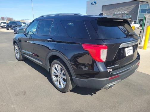 2022 Ford Explorer Platinum