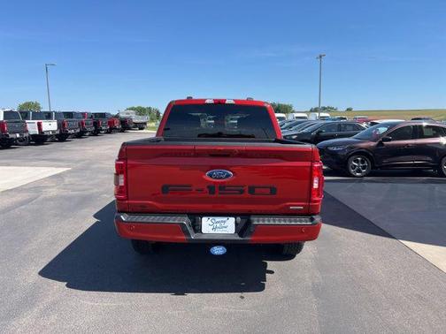 Hot Pepper Red Metallic Tinted Clearcoat 2023 Ford F-150 XLT