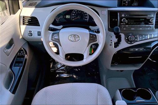 2013 Toyota Sienna LE