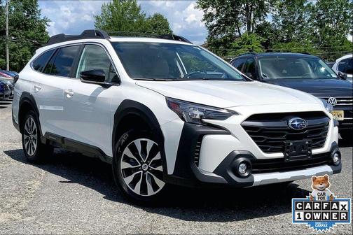 Crystal White Pearl 2023 Subaru Outback Limited XT