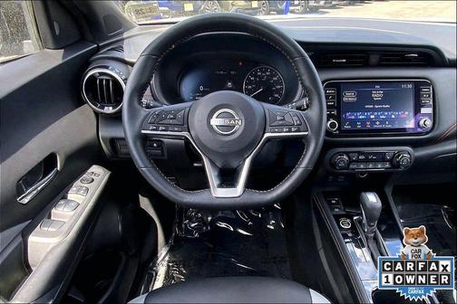 Boulder Gray Pearl 2023 Nissan Kicks SR