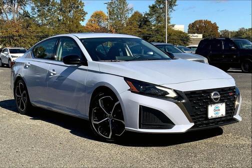 2023 Nissan Altima SR FWD