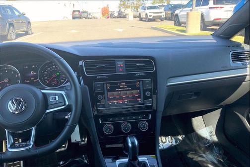 2021 Volkswagen Golf GTI 2.0T S DSG